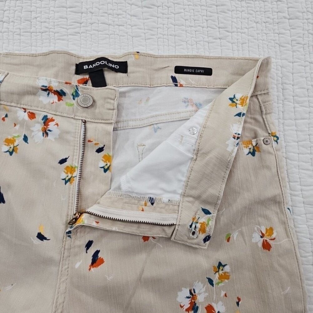Bandolino Mandie Capri Pants Women's 16 Tan Floral AOP Straight Leg Cuffed EUC - Picture 13 of 16